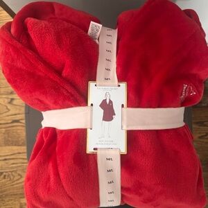 VICTORIA'S SECRET COZY PLUSH RED LOVE LOGO SHORT ROBE SUPER SOFT M/L